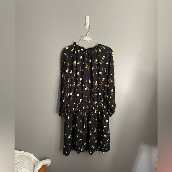 Velvet by Graham & Spencer Leslie Floral Smocked Waist Dress Size Large - Picture 2 of 5